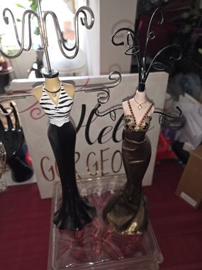 Elegant Black and Bronze Dress Jewelry Stands - Set of 2